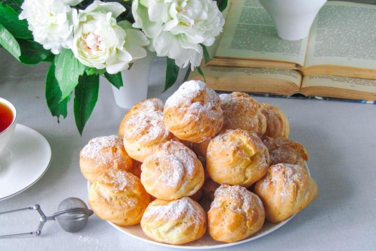 Versatile Custard Cookies