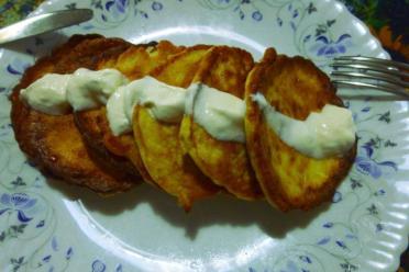 Zucchini-Curd Oat Pancakes
