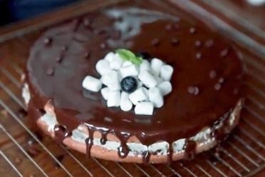 Classic French Cake Delight