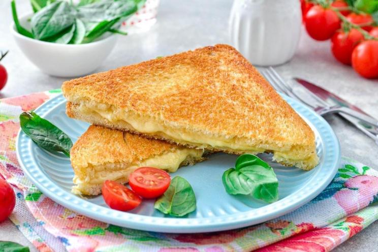 Quick & Easy Grilled Cheese Sandwich