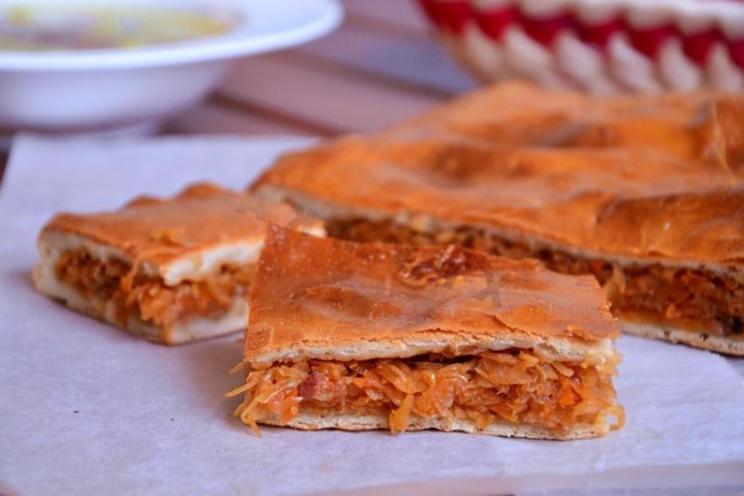 Bacon and Sauerkraut Pie: Easy Yeast-Free Recipe