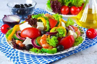 Delicious Greek Shrimp Salad