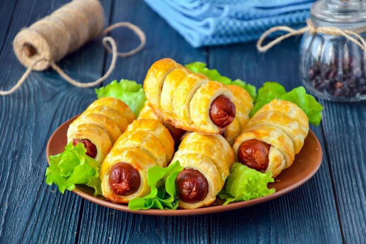 Quick and Easy Puff Pastry Sausages (No Yeast)