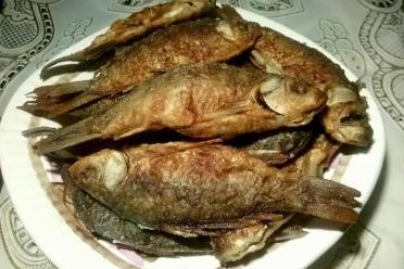 Crispy Fried Crucian Carp