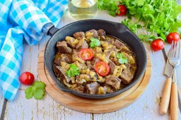 Quick and Tasty Pan-Fried Liver with Onions