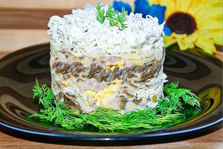 Smoked Chicken and Mushroom Mayo Bride Salad