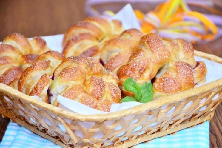 Berry Delight Puffs