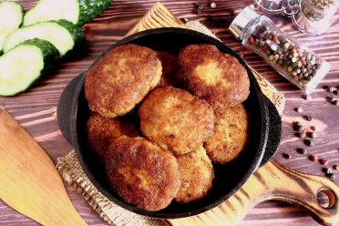 Pan-Fried Breaded Chopped Cutlets