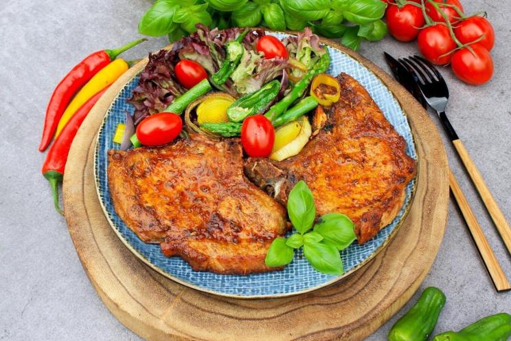 Easy Oven-Baked Pork: Perfect for Holidays and Family Meals