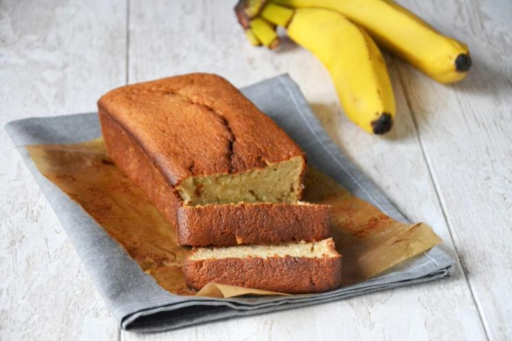 Banana Curd Delight Cake Banana Curd Delight Cake