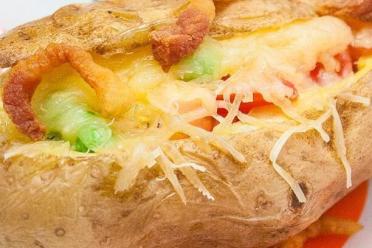 Irresistible Homemade Potato Pizza
