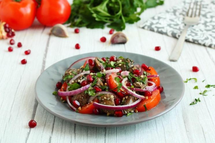 Georgian Chicken Liver and Tomato Salad with Nuts and Pomegranate Georgian Chicken Liver and Tomato Salad with Nuts and Pomegranate