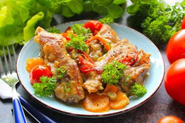 Pan-Stewed Pork Ribs with Vegetables: A Flavorful Classic