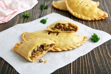 Cornish Pasties: Hearty English Hand Pies