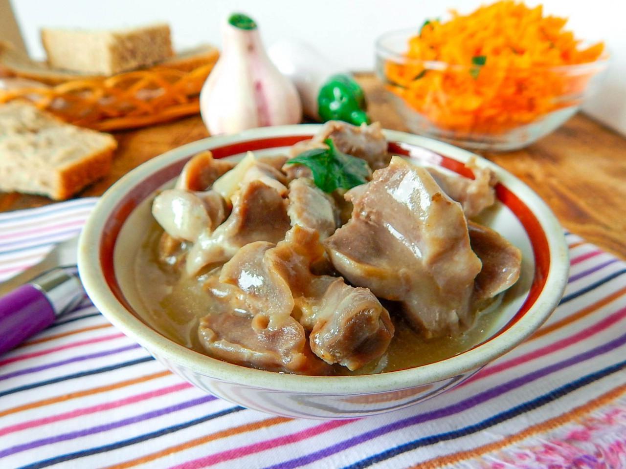 Easy Stewed Chicken Gizzards: Budget-Friendly and Delicious