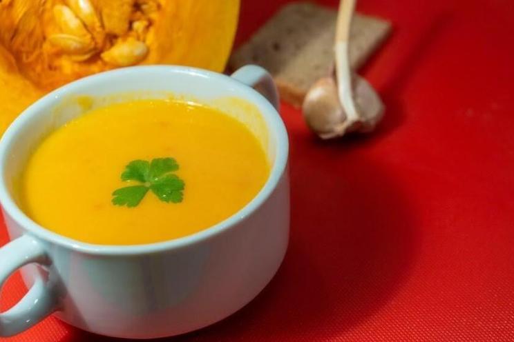 Creamy Pumpkin and Bell Pepper Soup
