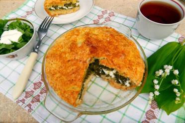 Sorrel and Cottage Cheese Pie with Shortbread Crust