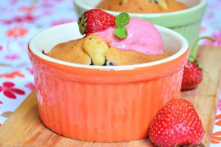 Easy Berry Cobbler Delight