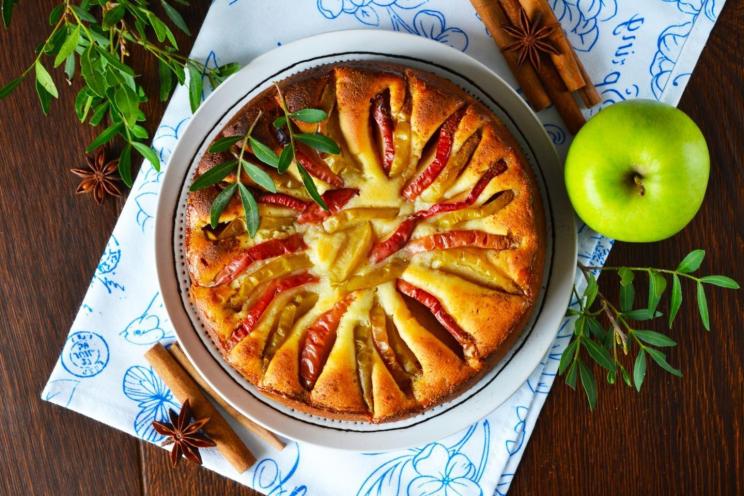 Apple Yogurt Pie: Easy, Fluffy, and Delicious