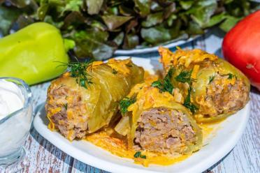 Stuffed Bell Peppers with Minced Meat and Rice