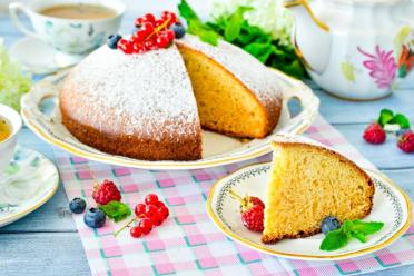 Quick & Fluffy Condensed Milk Sponge Cake