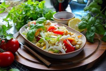 Quick and Healthy Chinese Cabbage Chicken Salad