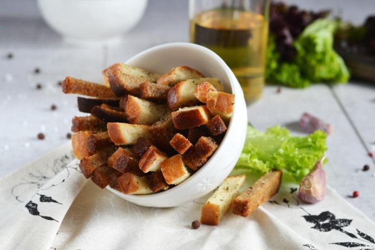 Oven-Baked Garlic Croutons Oven-Baked Garlic Croutons