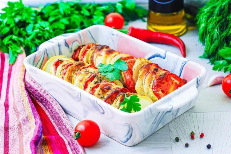 Roasted Potatoes with Zucchini and Tomatoes