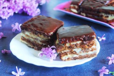 15-Minute No-Bake Chocolate Banana Cake