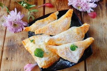 Quick & Delicious Puff Pastry Pies