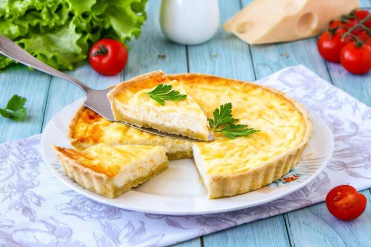 Cheesy Quiche Delight