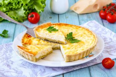 Cheesy Quiche Delight