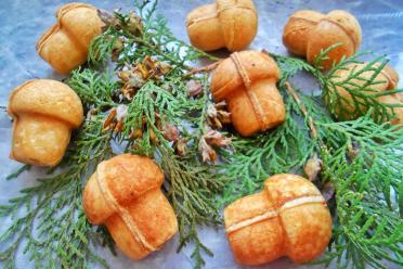 Irresistible Mushroom Cookies with Condensed Milk Filling