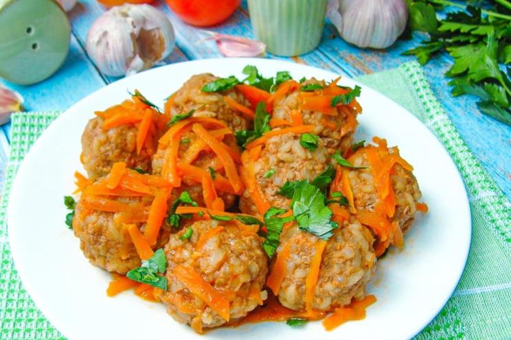 Pan-Seared Meatballs: A Tasty & Versatile Dinner Delight