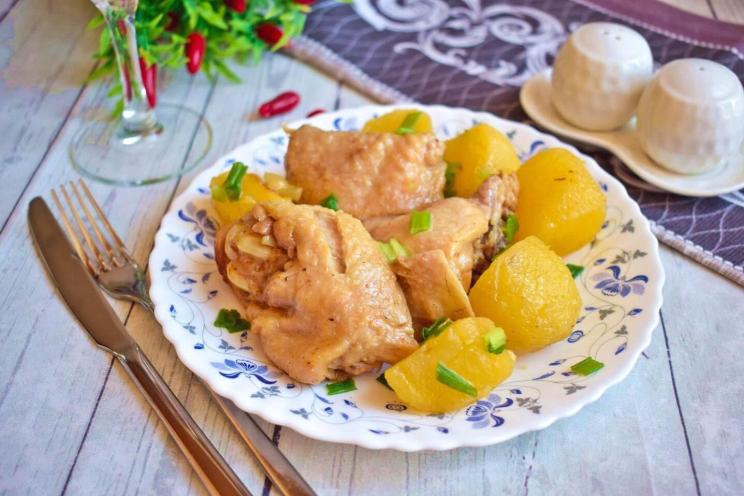 Slow Cooker Chicken and Potatoes