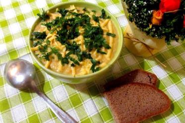 Cheesy Chicken Cauliflower Soup
