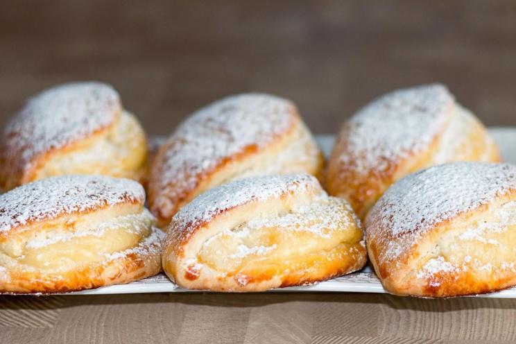 Childhood Delight: Classic Cottage Cheese Sochniki