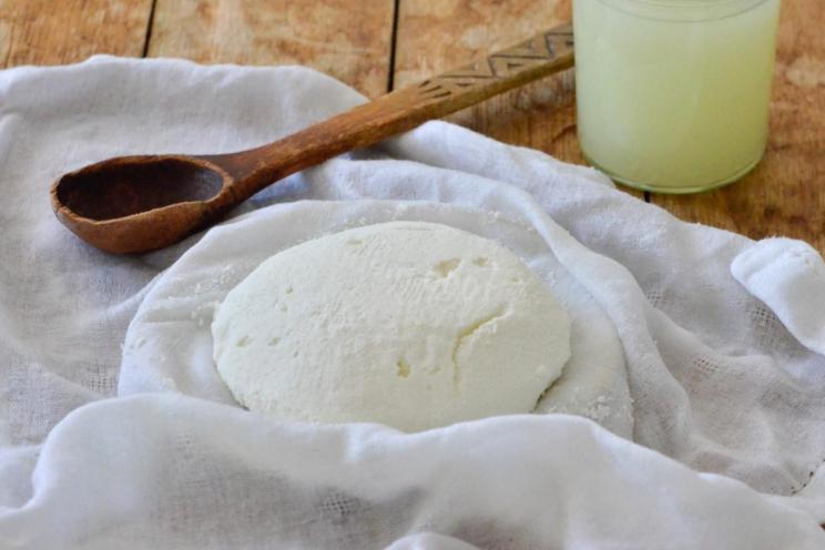 Easy Homemade Cottage Cheese from Sour Milk