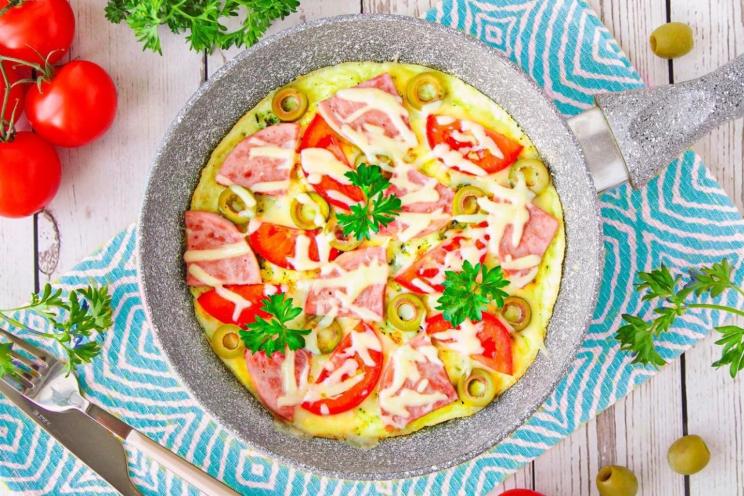 Quick & Easy Egg Pan Pizza Quick & Easy Egg Pan Pizza