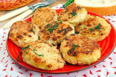 Cabbage Cutlets in a Pan