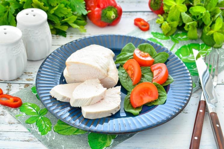 Juicy Steamed Chicken Breasts
