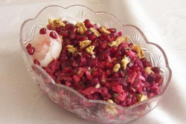 Pomegranate Beet Salad with Garlic and Walnuts