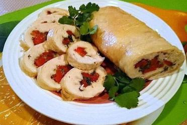 Holiday Chicken Bell Pepper Rolls