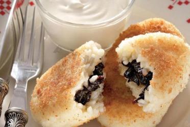 Creamy Rice Porridge Zrazy with Prunes