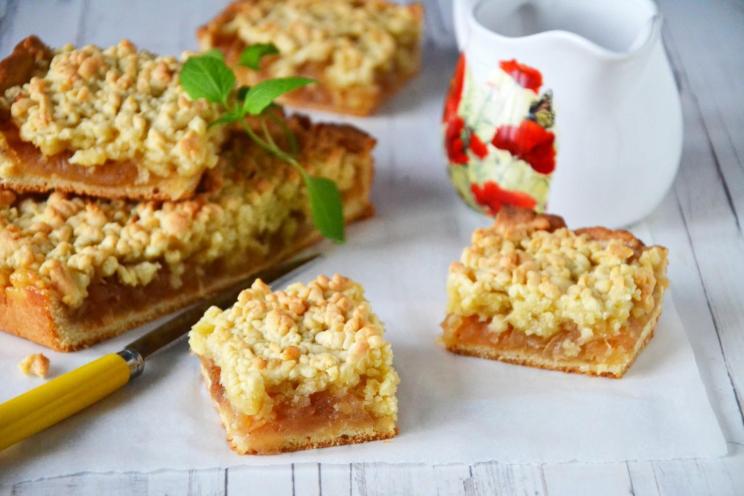Apple Shortbread Charlotte