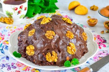 Irresistible Walnut Delight Cake