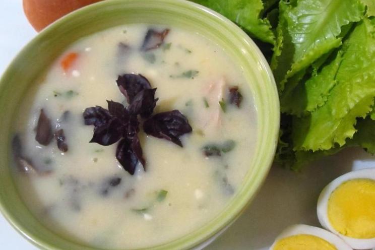 Creamy Mushroom Soup with Chicken Broth
