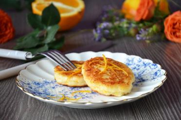 Fluffy Cottage Cheese and Kefir Pancakes