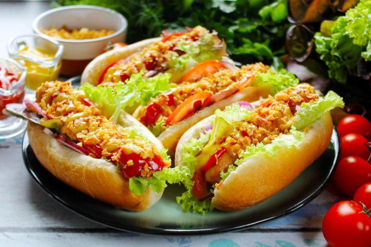Quick and Tasty Homemade Hot Dog in 10 Minutes