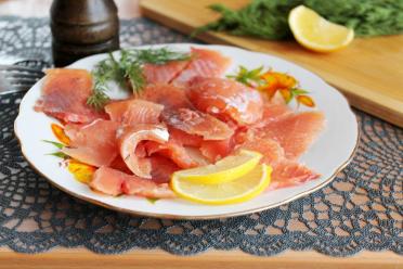 Easy Homemade Lightly Salted Salmon